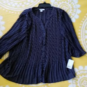 NWT Blouse, staple to your wardrobe.dots and dk navy for summer and fall.